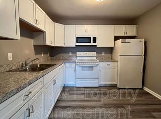 2140 J St #4, Lincoln, NE 68510