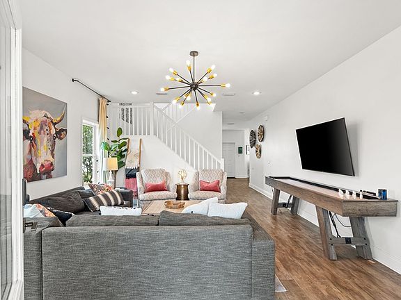 4th image of 156 Ocean Plantation Cir
