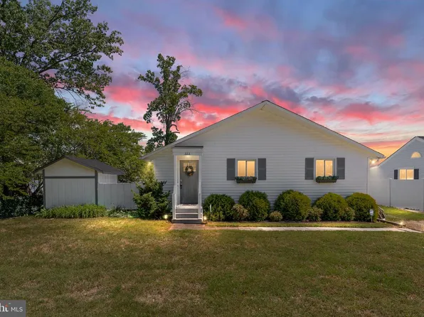 222 Shore Dr, Colonial Beach, VA 22443