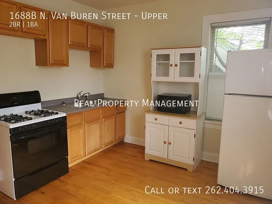 1688B N Van Buren St