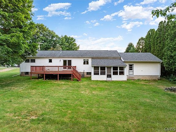 3rd image of 154 Kirkland Ave