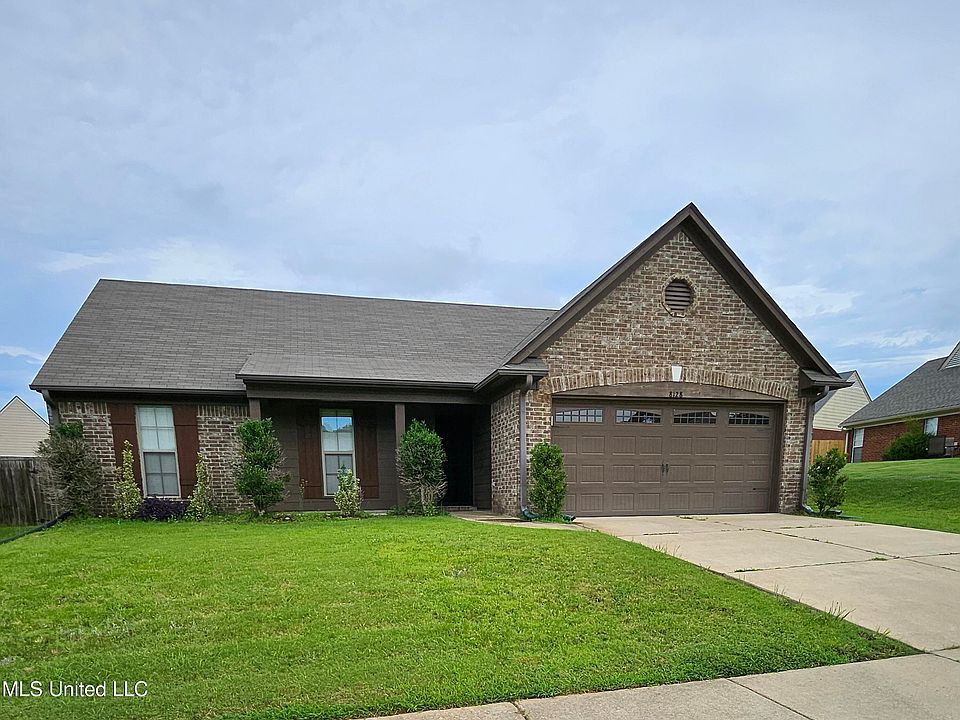 2nd image of 8128 Park Pike Dr