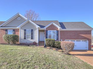 2600 Hansford Dr, Thompsons Station, TN 37179