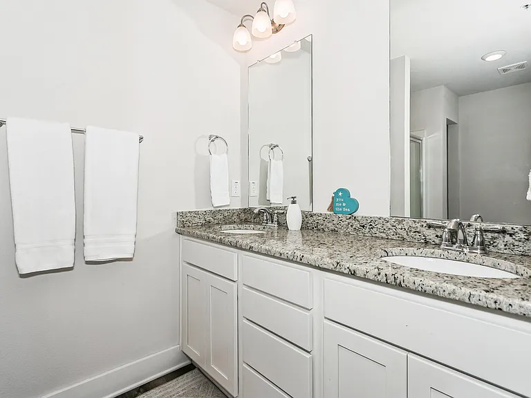 1535 Iroquois Ct — Photo 13