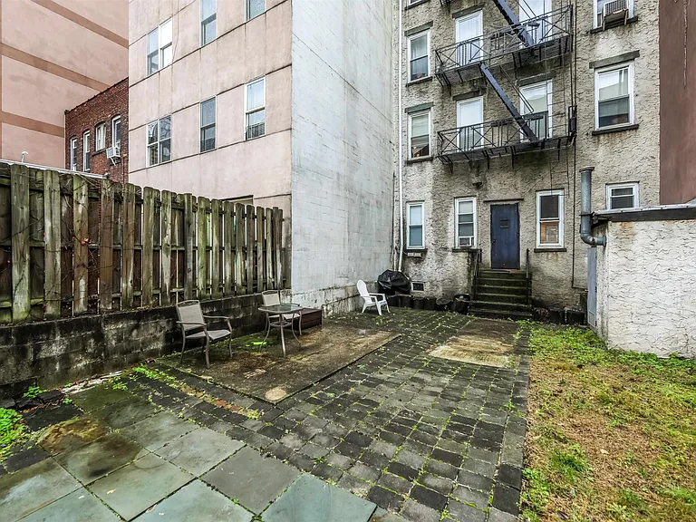 523 Adams St #1L — Photo 15