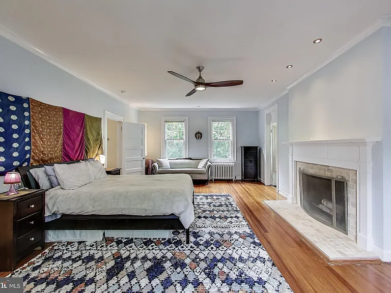 5809 Grosvenor Ln — Photo 16
