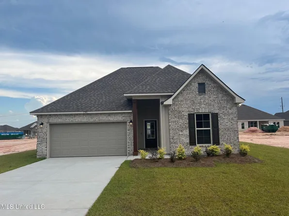 7745 Claymont Cir, Ocean Springs, MS 39564