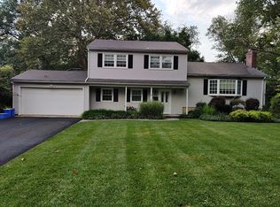 111 N Main St, Cranbury, NJ 08512