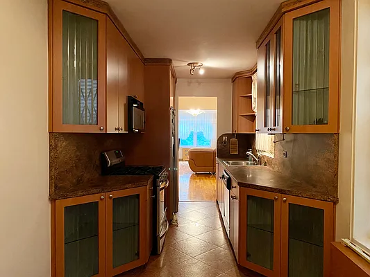 Sold by Hagstrom Management Inc | media 5