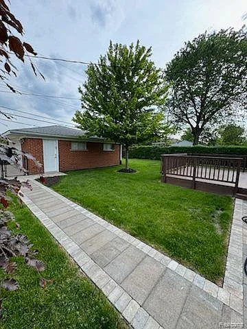 36411 Roycroft St — Photo 5