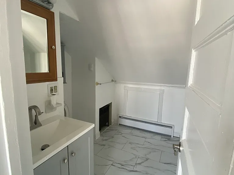 131 Josephine Ave #3 — Photo 8