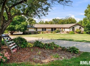 11640 61st Avenue Pl, Blue Grass, IA