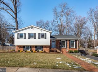 9904 Colony Rd, Fairfax, VA 22030