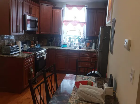 4704 Grand Avenue image 3 of 14