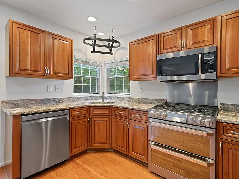 340 Foxridge Dr SW — Photo 13