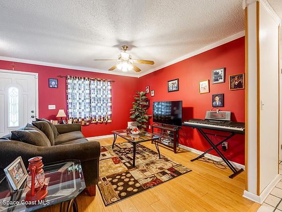 4th image of 350 Riley Ave NE