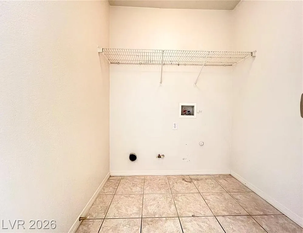 3 bed, 1348 sqft, $1,750 — Photo 1