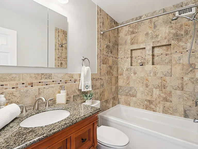 4977 Battery Ln #1-610 — Photo 16