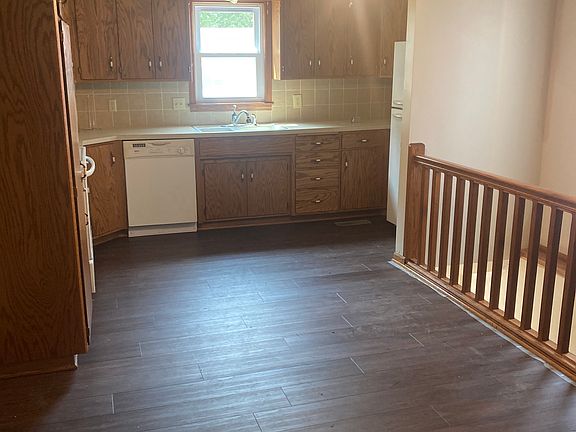 5th image of 707 Chestnut St