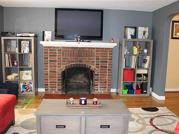 3rd image of 8 Colvinhurst Dr
