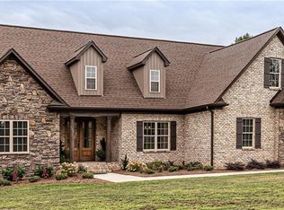 192 Hillcrest Dr, Advance, NC 27006