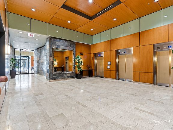 2nd image of 208 W Washington St APT 1007