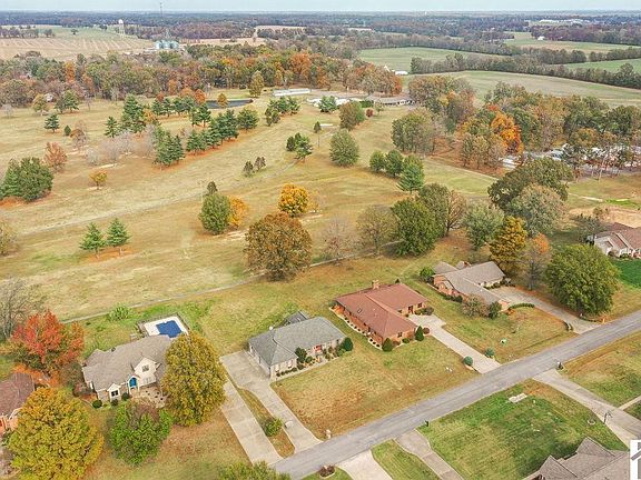2nd image of 192 Ironwood Dr