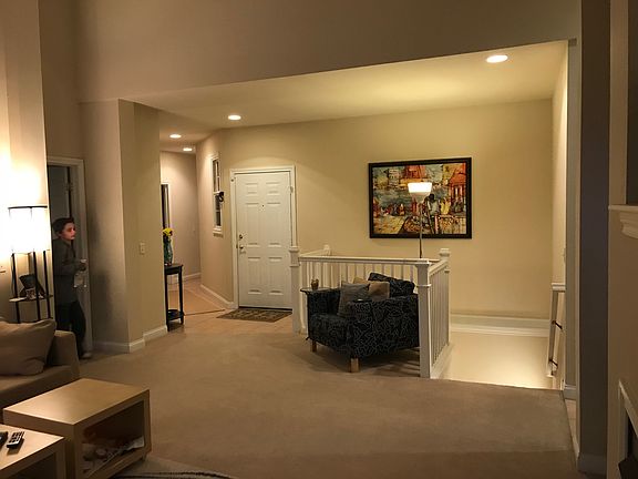4th image of 108 Blue Heron Ln