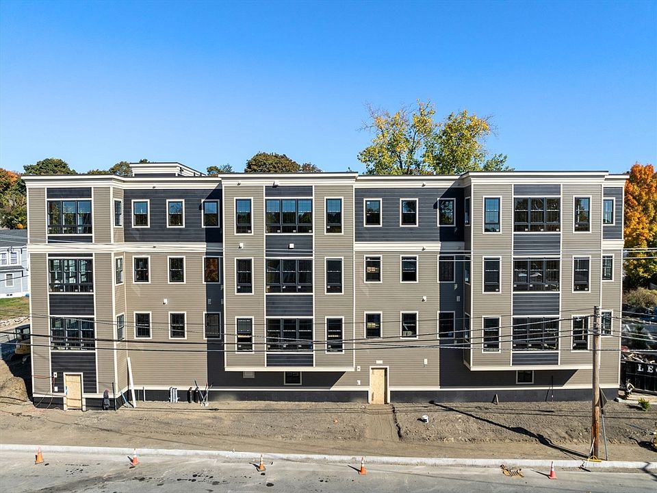 2nd image of 272 Lincoln St #202