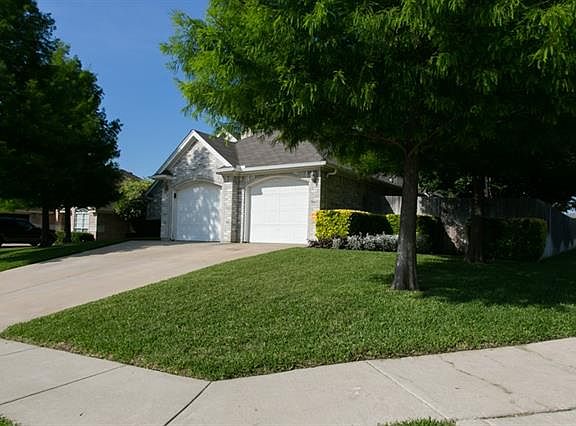 3rd image of 1021 Rolling Meadows Dr