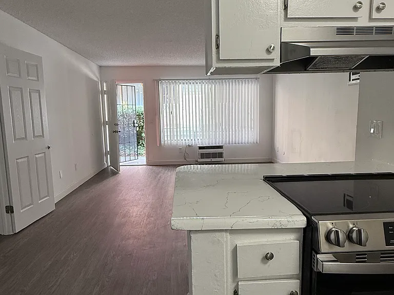 9056 Gramercy Dr #23 — Photo 26