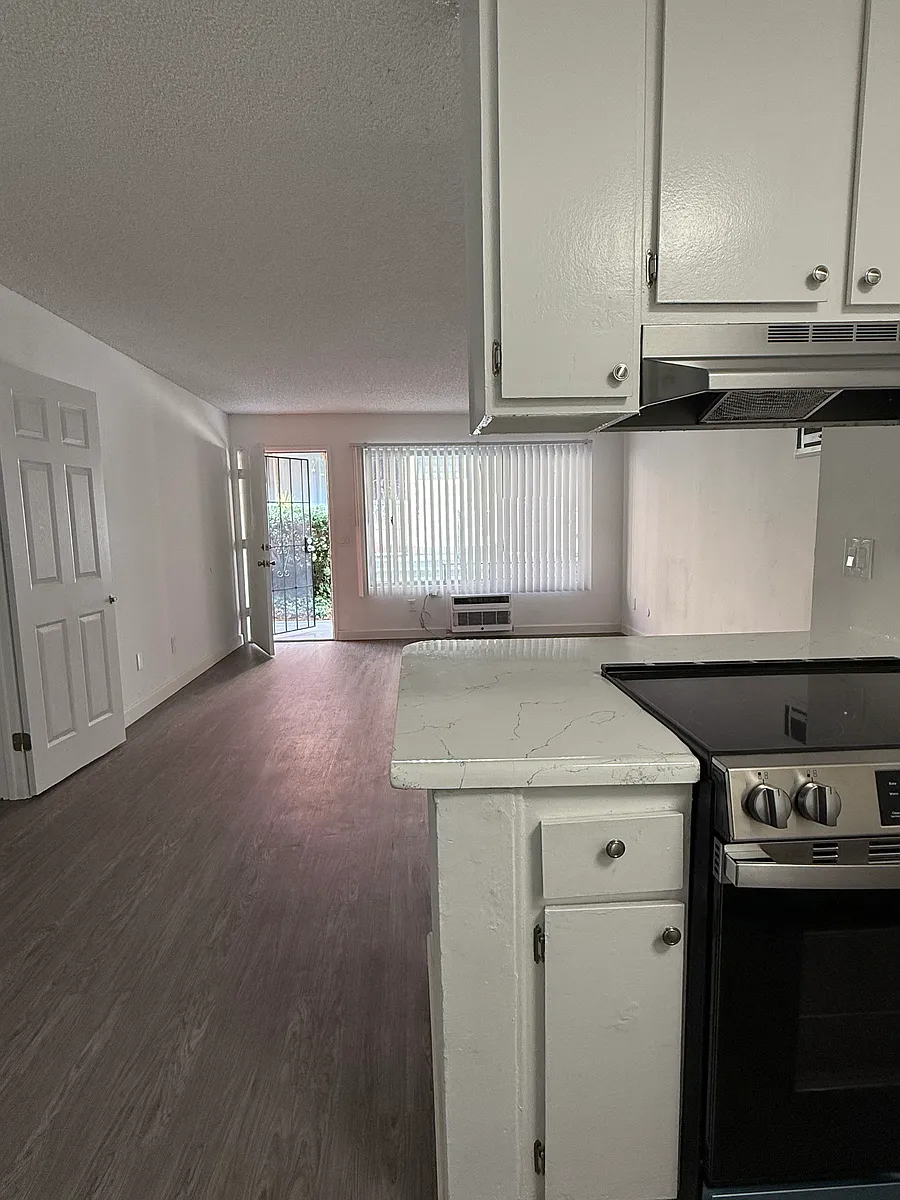 Building Photo - 9084 Gramercy Dr #144