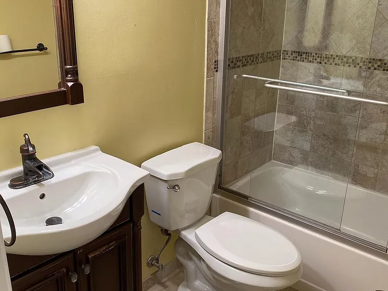 5800 Cove Landing Rd #201 — Photo 10