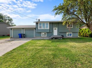 1307 N Arties Rd, Greenacres, WA 99016