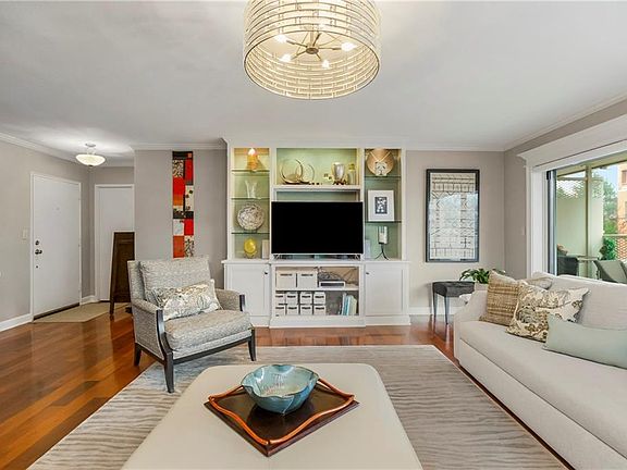 2nd image of 310 W 49th St APT 303