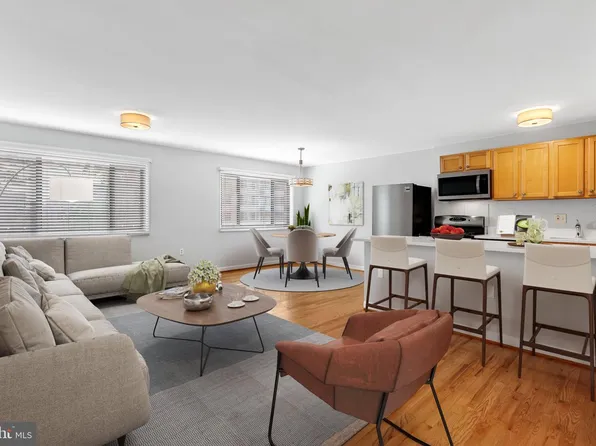 1200 S Arlington Ridge Rd APT 608, Arlington, VA 22202