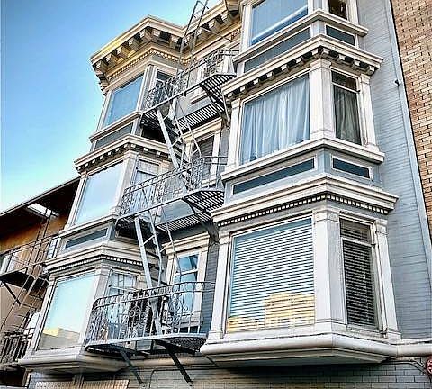 2nd image of 2455 Polk St APT 1