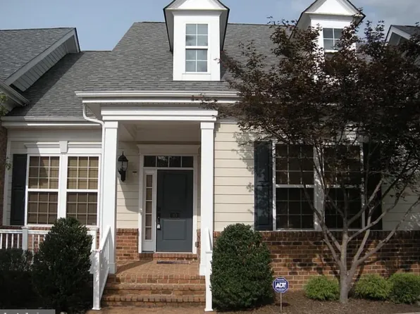 10 Steeplechase Dr, La Plata, MD 20646