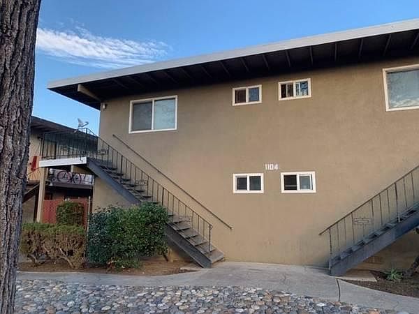 1st image of 1104 Roewill Dr APT 6