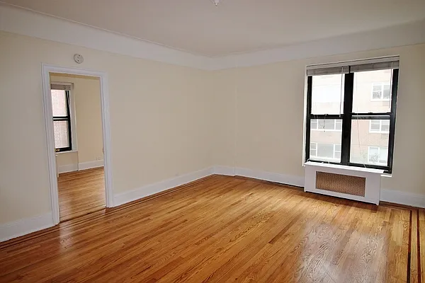 Rented by Julianna Realty Corp | media 6