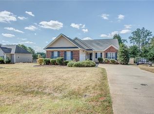 5308 Oaktree Dr, Gastonia, NC 28052