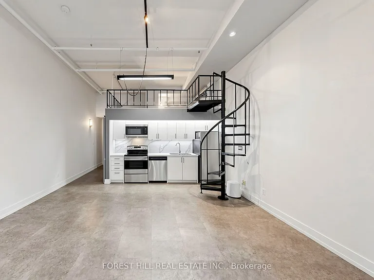 21 Nassau St #301 — Photo 29
