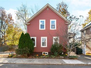 24 Carver St, Pawtucket, RI 02860