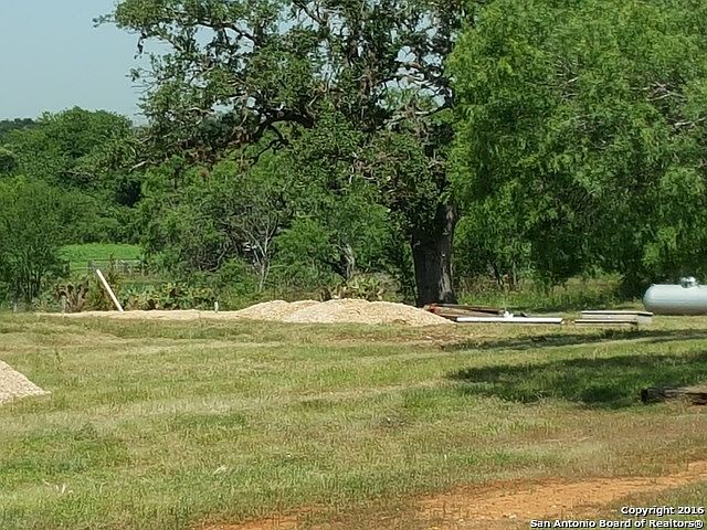 2nd image of 200 Mesquite Ln