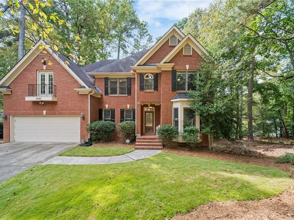 3690 Hermitage Dr, Berkeley Lake, GA 30096