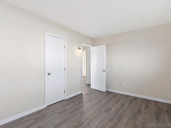 4th image of 4123 Broadway