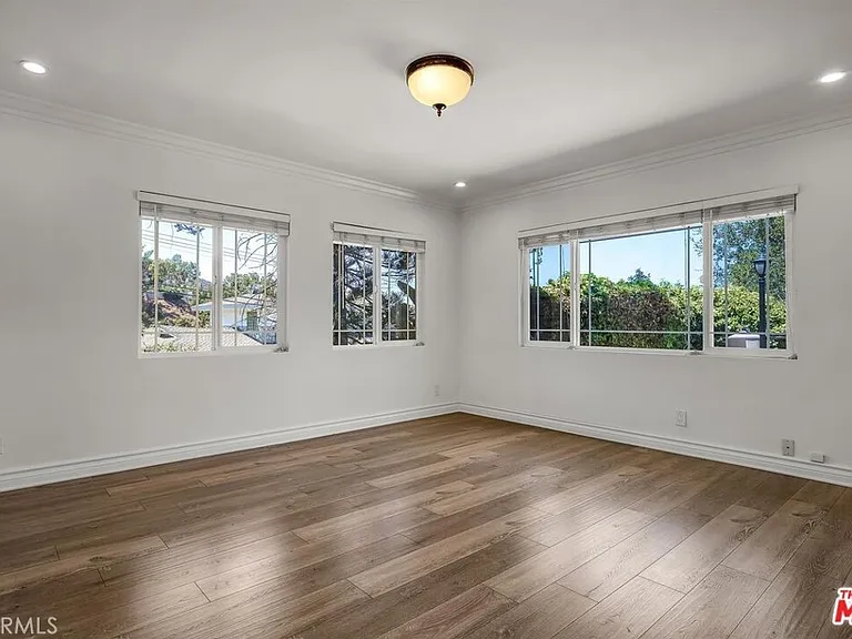 3446 Alginet Dr — Photo 18