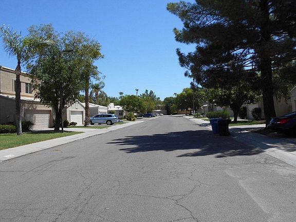 4th image of 1514 E Beacon Dr