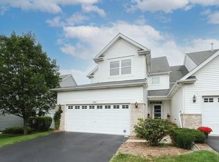 341 Hickory Ln, South Elgin, IL 60177