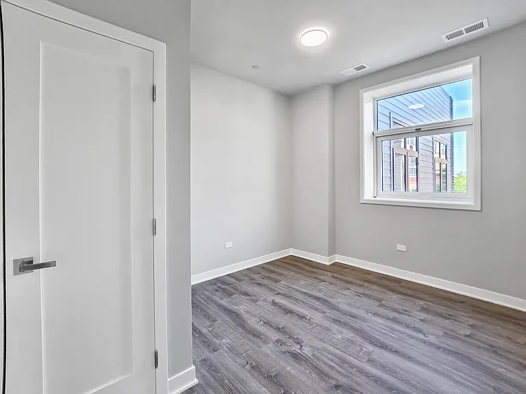 2807 S Halsted St #410 — Photo 11